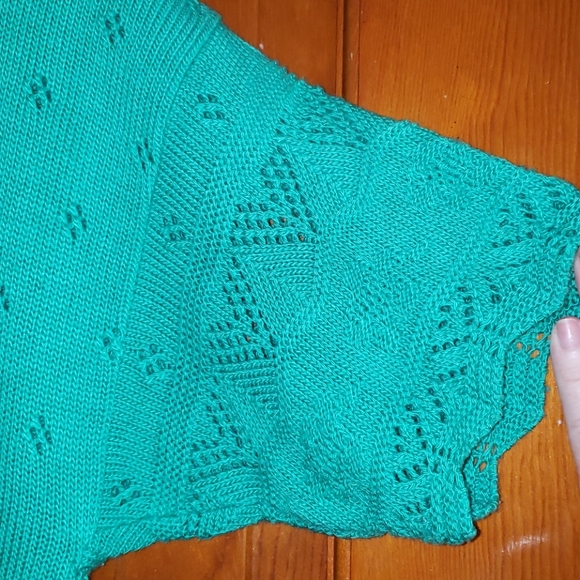 💘3 for $10💘 College Point Short Sleeve Sweater - Picture 3 of 5